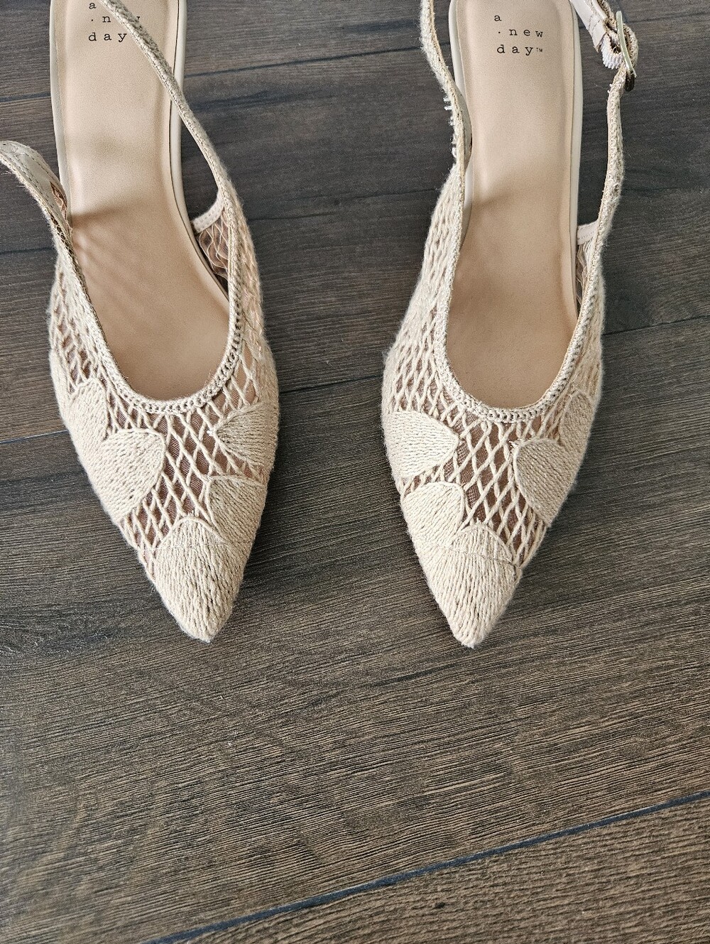 a.new.day Raffia Mesh Floral Slingback Kitten Heels Beige Size 8.5 w/ Box - Picture 5 of 13